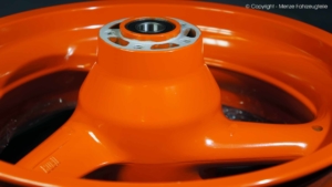 Buell Motorrad Felge in orange pulverbeschichten